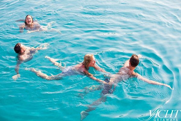 Sailing Greece - Fun in the sun island hopping