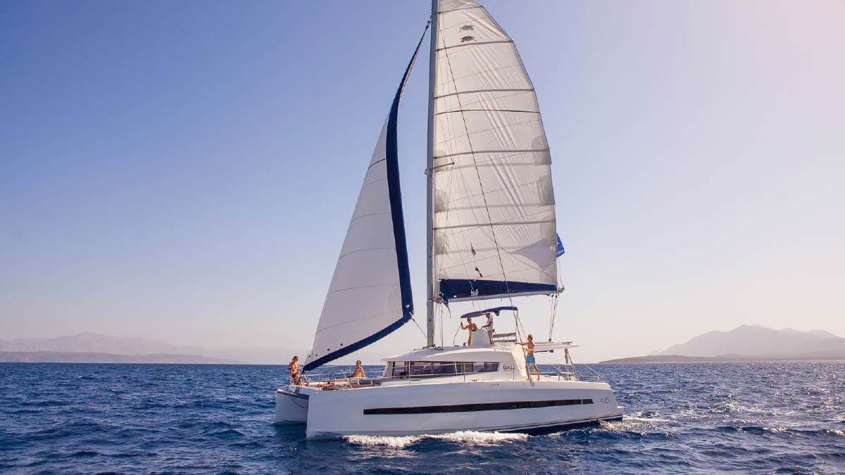 Yacht Getaways catamaran sailing in Italy