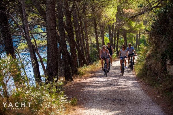 Croatian cycling tours - Pedal-powered sight seeing