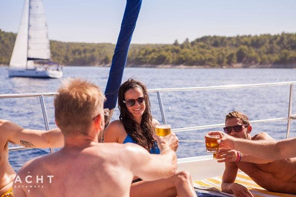 Sun soaked yacht hire - Sailing your way to relaxation