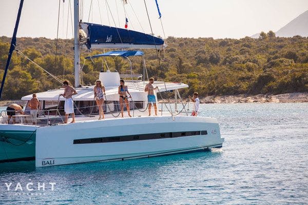 Visiting Greece - Get to grips with sailing on yacht charters