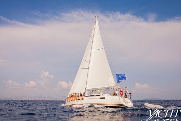 Sailing in Greece - discovering ancient attractions