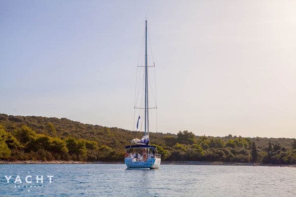 Croatia sailing holidays - Soak up the sun on a yacht
