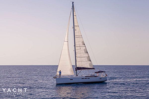 Hire a yacht in Croatia - Sailing in style