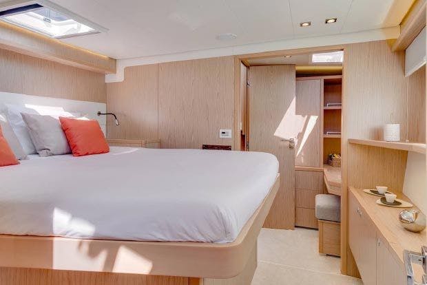 Image of Prestige Yacht cabin